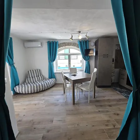 The Stunning Bed & Breakfast