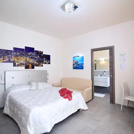 The Stunning Couette-café 4*