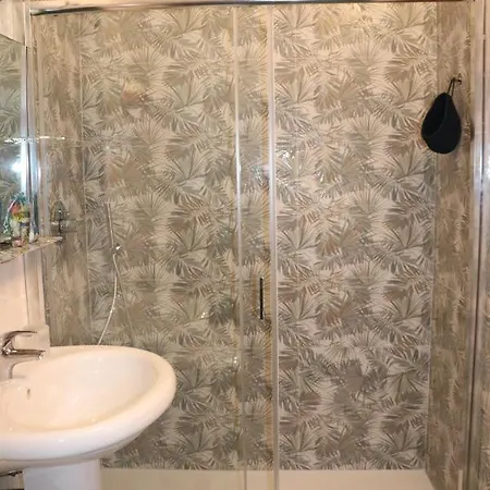 ベッド・アンド・ブレックファスト The Stunning ペスキチ