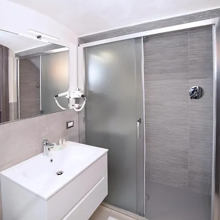 The Stunning Bed & Breakfast 3*