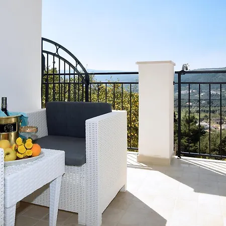 The Stunning Bed & Breakfast 3*