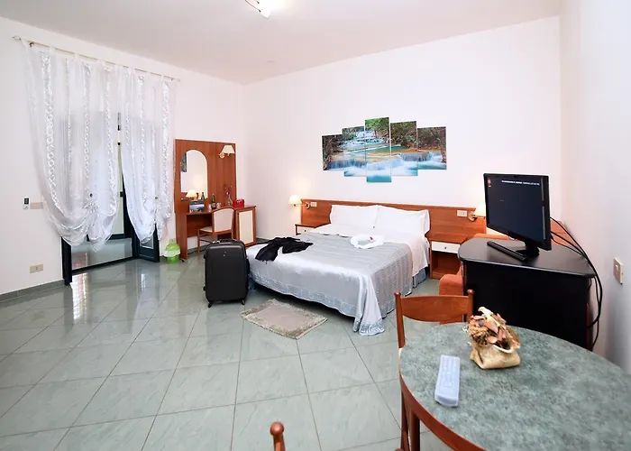 לינה וארוחת בוקר The Stunning 4*